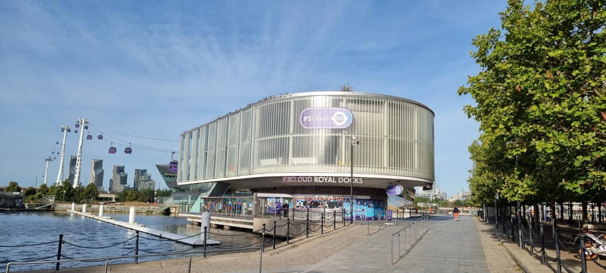 New The Viewpoint Modern 2 Bed Near O2 And Excel Ideal For Business And Long *