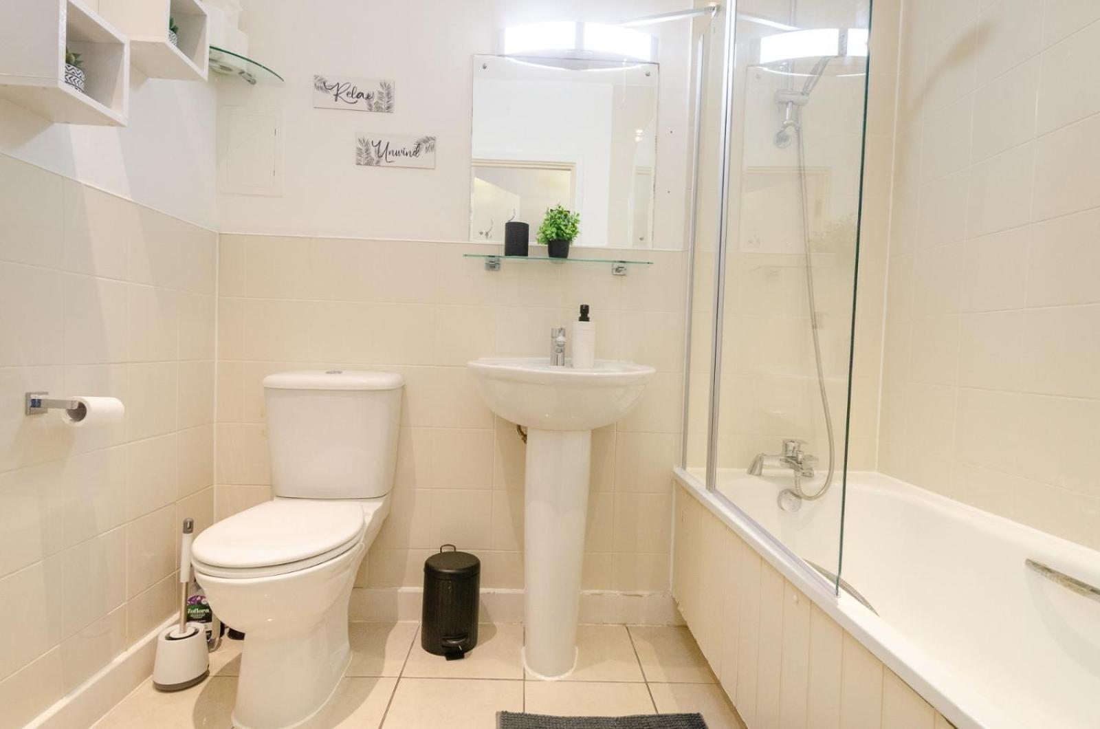 New The Viewpoint Modern 2 Bed Near O2 And Excel Ideal For Business And Long
