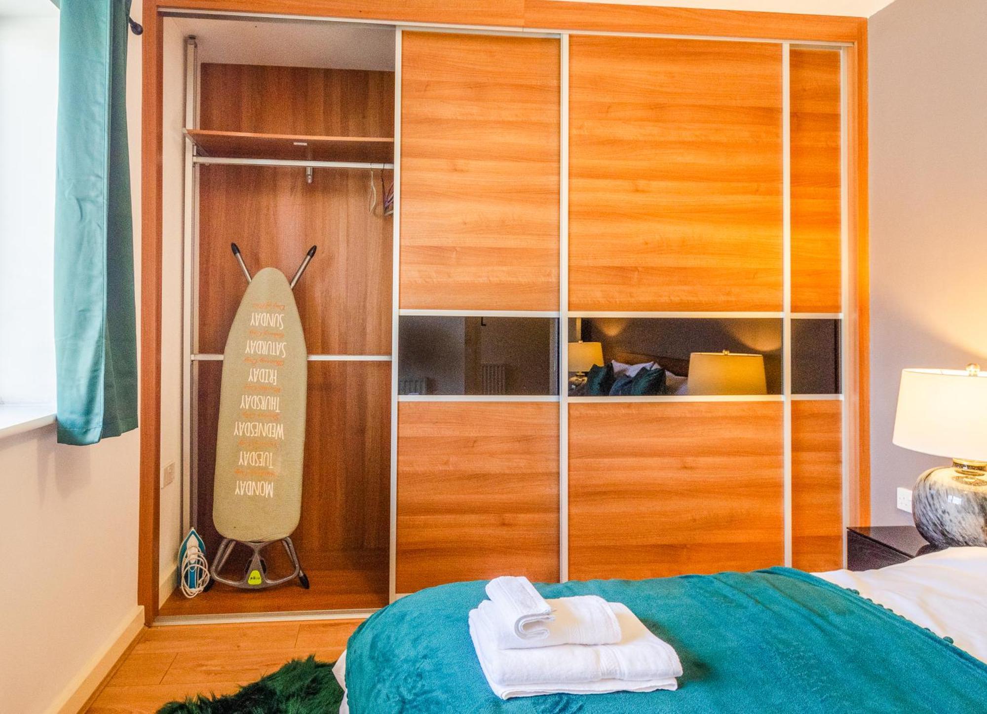 New The Viewpoint Modern 2 Bed Near O2 And Excel Ideal For Business And Long * Londra