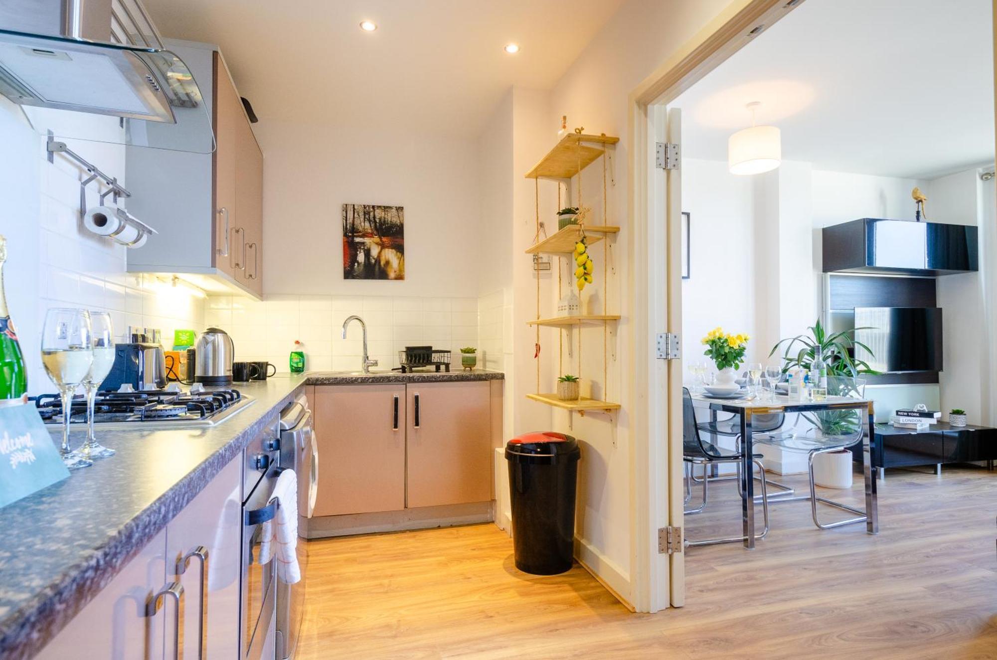 New The Viewpoint Modern 2 Bed Near O2 And Excel Ideal For Business And Long *